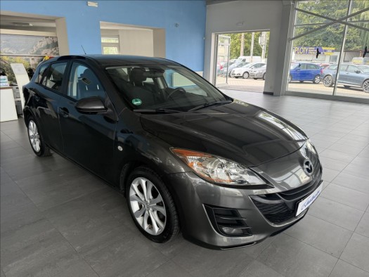 Mazda 3 1,6 77kw VÝHŘEV,RVM,AUT.KLIMA