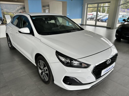 Hyundai i30 1,0 TGDI 88kW,FASTBACK,ČR,1.MAJ