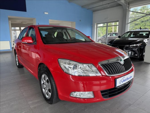 Škoda Octavia 1,2   1.MAJ,SERVISKA,ČR