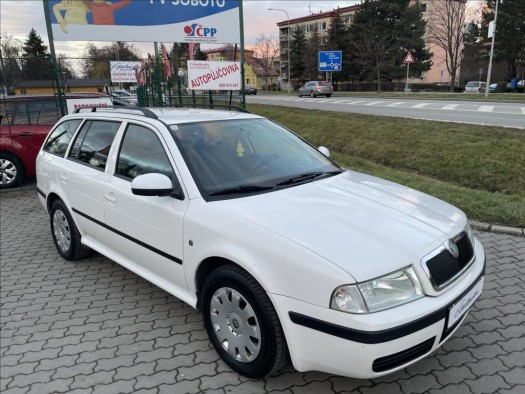 Škoda Octavia 1,9 TDI 74 KW Tour Trumf Combi  1.MAJITEL, SERVISNÍ KNÍŽKA