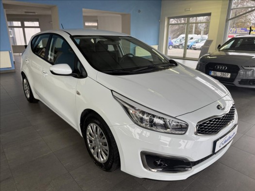 Kia Ceed 1,4   CVVT,SERVISNÍ KNÍŽKA,ČR