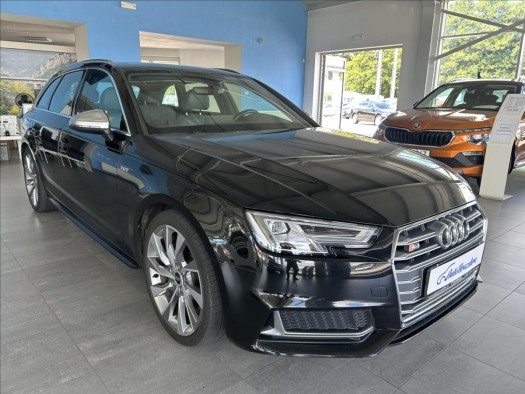 Audi S4 3,0 TFSI260kW,QUATTRO,SERVISKA