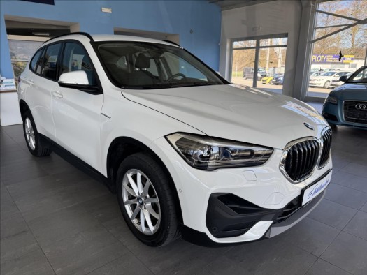 BMW X1 1,5   SERVISKA,1.MAJ,sDrive,18i