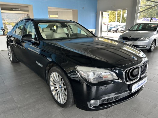 BMW Řada 7 3,0 740xD 225kW,SERVISKA,TAŽNÉ