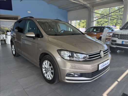 Volkswagen Touran 2,0 TDI 110kW,1.MAJ,7MÍST,TAŽNÉ