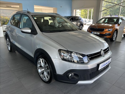 Volkswagen Polo 1,2   TSI,CROSS,SERVISKA,1.MAJ