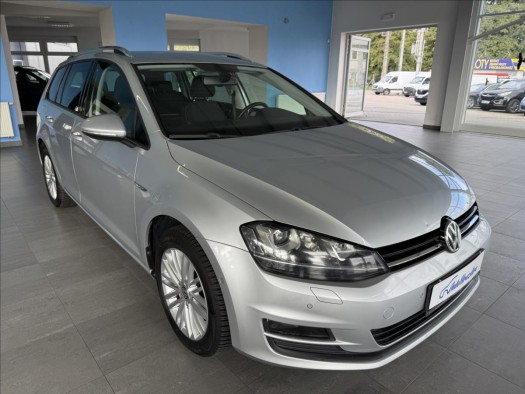 Volkswagen Golf 1,6   TDI,CUP,SERVISKA,TAŽNÉ
