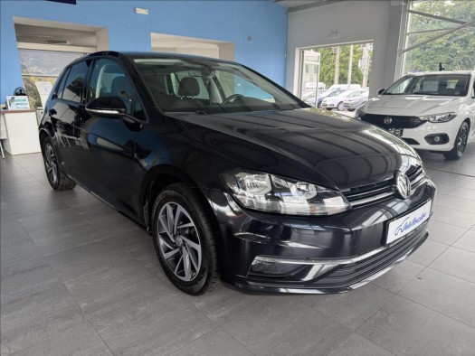 Volkswagen Golf 1,5   TSI 110kW,SOUND,SERVISKA