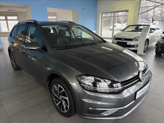 Volkswagen Golf 1,0   TSI 85kW,JOIN,SERVISKA