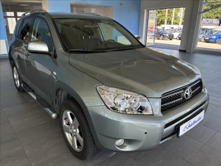 Toyota RAV4 2,0 VVT-i,4x4,AUTOMAT,TAŽNÉ,ČR