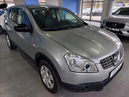 Nissan Qashqai 1,6 2.MAJ,SERVISKA,TAŽNÉ