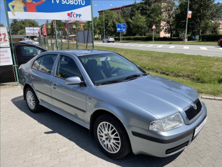 Škoda Octavia 1,8 110KW 2.MAJ. ČR SERVISKA