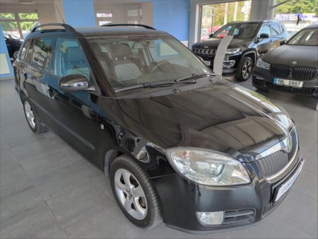 Škoda Fabia 1,4 1.MAJITEL, SERVISNÍ KNÍŽKA