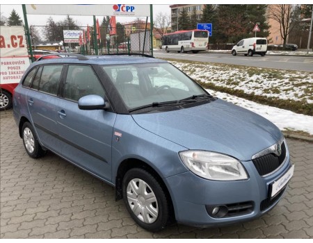 Škoda Fabia 1,2 22TKM, ČR, SERVISNÍ KNÍŽKA.