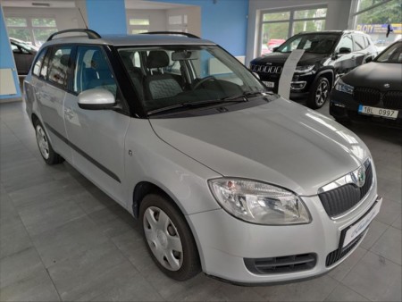 Škoda Fabia 1,2 SERVISKA, TAŽNÉ ZAŘ.