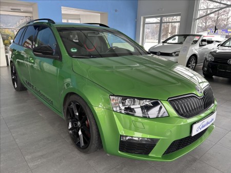 Škoda Octavia 2,0   RS,TSI,162kW,DSG,SERVISKA