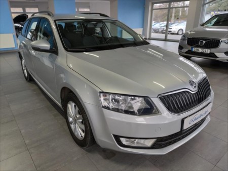 Škoda Octavia 1,6 TDI 81kW,ČR,SERVISKA