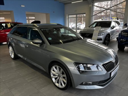 Škoda Superb 2,0 TDI 110KW,STYLE,SERVISKA