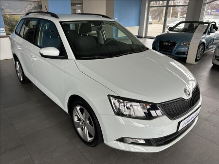 Škoda Fabia 1,2   TSI,1.MAJ,SERVISNÍ KNÍŽKA