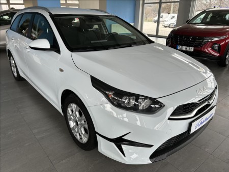 Kia Ceed 1,5 T-GDI 118kW,FRESH,ČR,1.MAJ