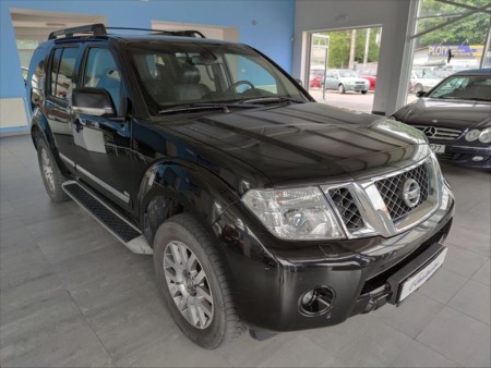 Nissan Pathfinder 3,0 V6 170kW 4X4,ČR,DPH,7 MÍST