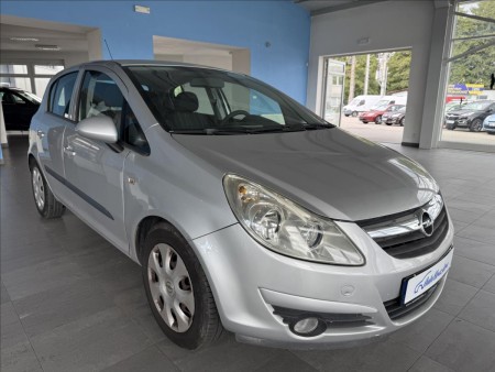Opel Corsa 1,2   SERVISKA,1.MAJITEL,ČR