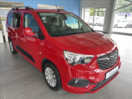 Opel Combo 1,2   TURBO,TAŽNÉ,LIFE,7.MÍSTNÉ