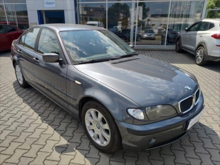 BMW Řada 3 2,0 318i, 105 kW