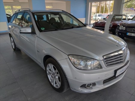 Mercedes-Benz Třídy C 2,2 220 CDI,SERVISKA,2.MAJITEL