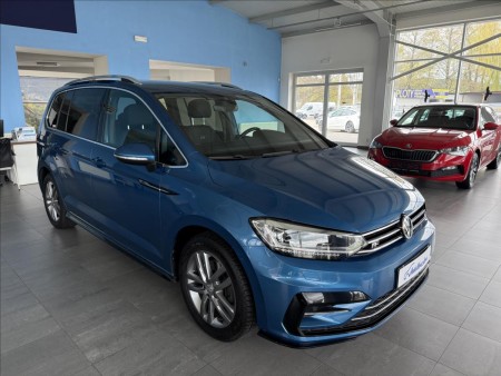 Volkswagen Touran 1,5   R-LINE,7MÍST,1MAJ,DSG,ČR