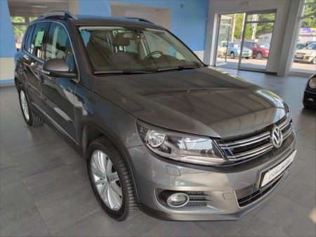 Volkswagen Tiguan 2,0 4x4,2.MAJITEL,SERVISKA