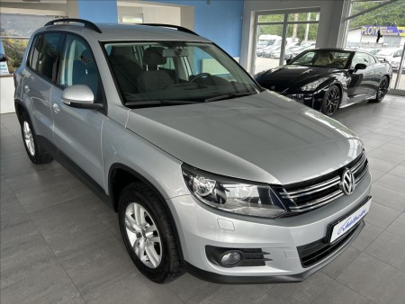 Volkswagen Tiguan 2,0   TDI,1.MAJ,SERVISKA,TAŽNÉ