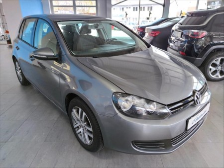 Volkswagen Golf 1,2 2.MAJITEL, SERVISKA