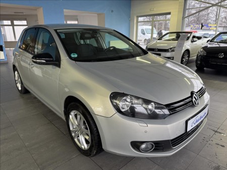Volkswagen Golf 1,2   TSI 77kW,SERVISKA,STYLE