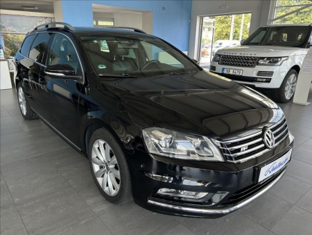 Volkswagen Passat 2,0   TDI 130kW,R-LINE,SERVISKA