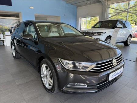 Volkswagen Passat 2,0   TDI 110kW,SERVISNÍ KNÍŽKA