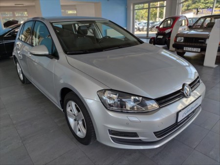 Volkswagen Golf 1,2 TSI 77kW,SERVISKA