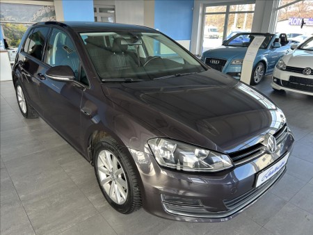 Volkswagen Golf 1,2   TSI,LOUNGE,SERVISKA,2.MAJ