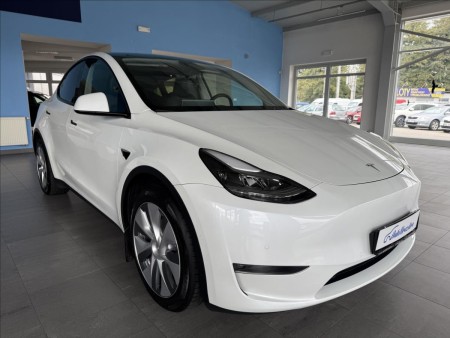 Tesla Model Y 0,0   LONGRANGE,366kW,AWD,BERLÍN