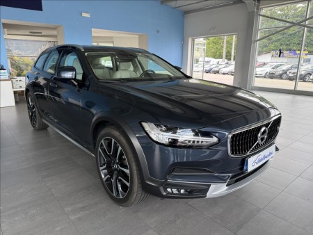 Volvo V90 2,0   173kW,CROSSCOUNTRY,SERVISK